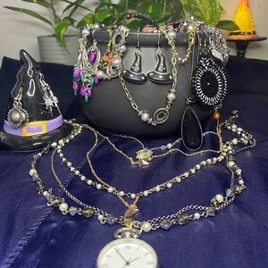 The “Witching Hour” Themed Mystery Jewelry Jar